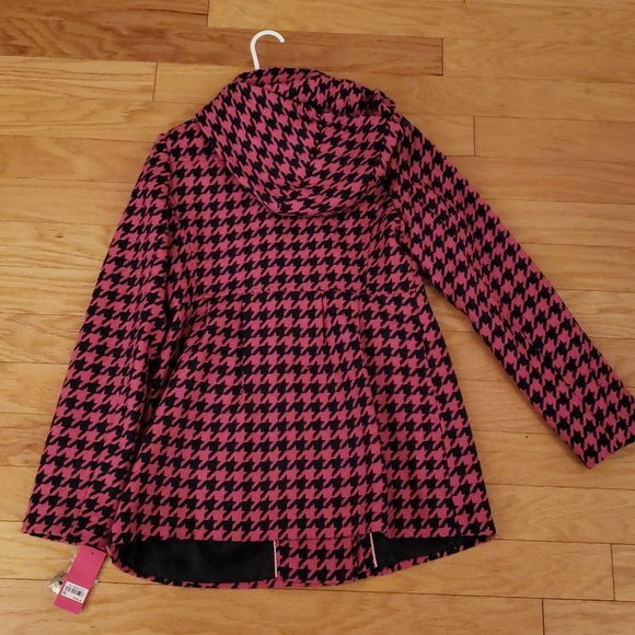 Houndstooth Pink and Black Coat - Picture 4 of 4